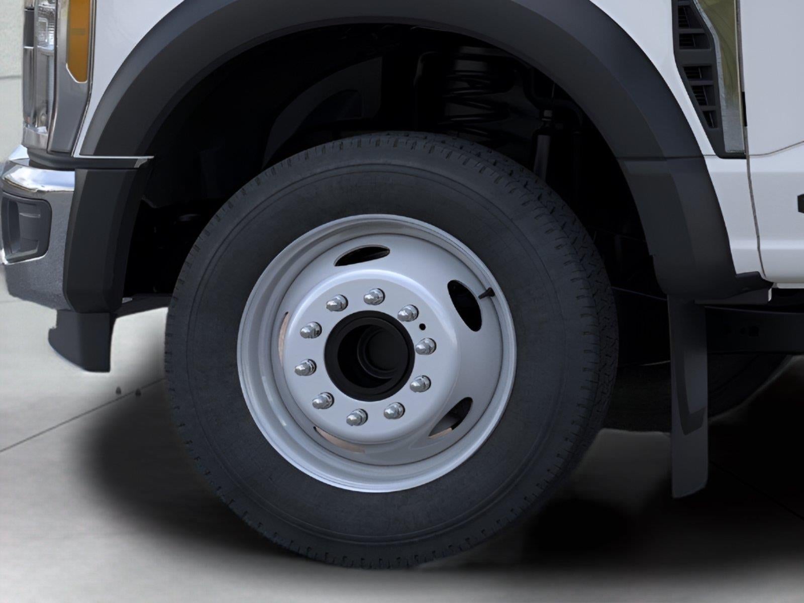 2026 Ford Super Duty F-550 Drw XL CHASSIS ONLY