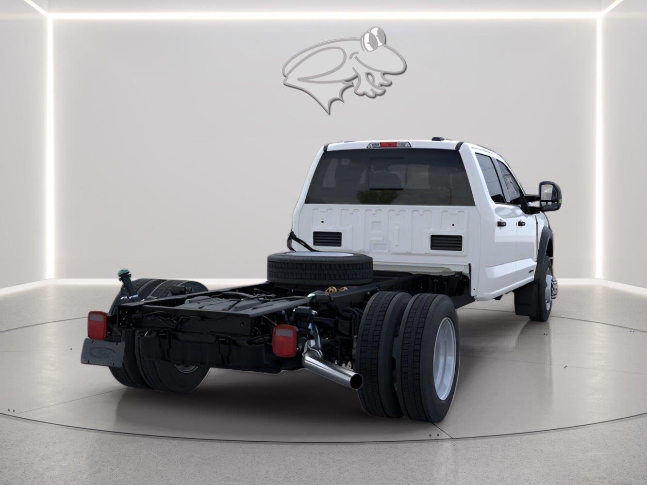 2026 Ford Super Duty F-550 Drw XL CHASSIS ONLY