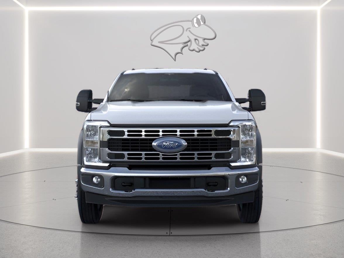 2026 Ford Super Duty F-550 Drw XL CHASSIS ONLY