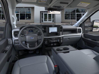 2025 Ford Super Duty F-550 DRW XL