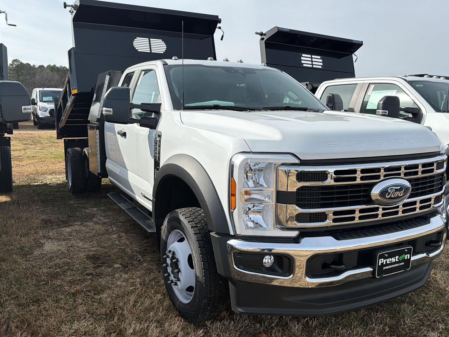 2025 Ford Super Duty F-550 DRW XL