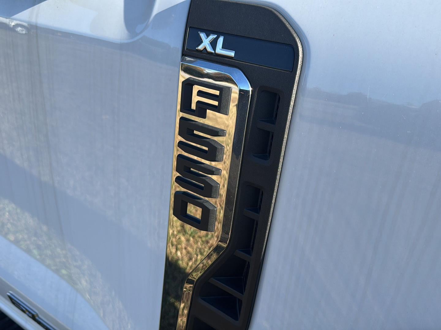 2024 Ford Super Duty F-550 DRW 12' RUGBY HEAVY DUTY STAKELESS LANDSCAPE BODY, 48" BARN DOORS, MANUAL TARP, 36' FULL CAB SHIELD, DROP DOWN COMBO HITCH 2 5/16"