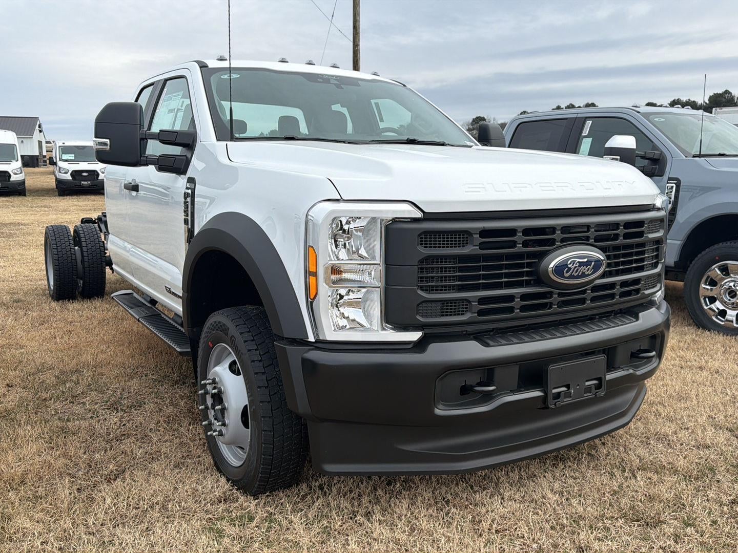 2026 Ford Super Duty F-550 DRW XL CHASSIS ONLY