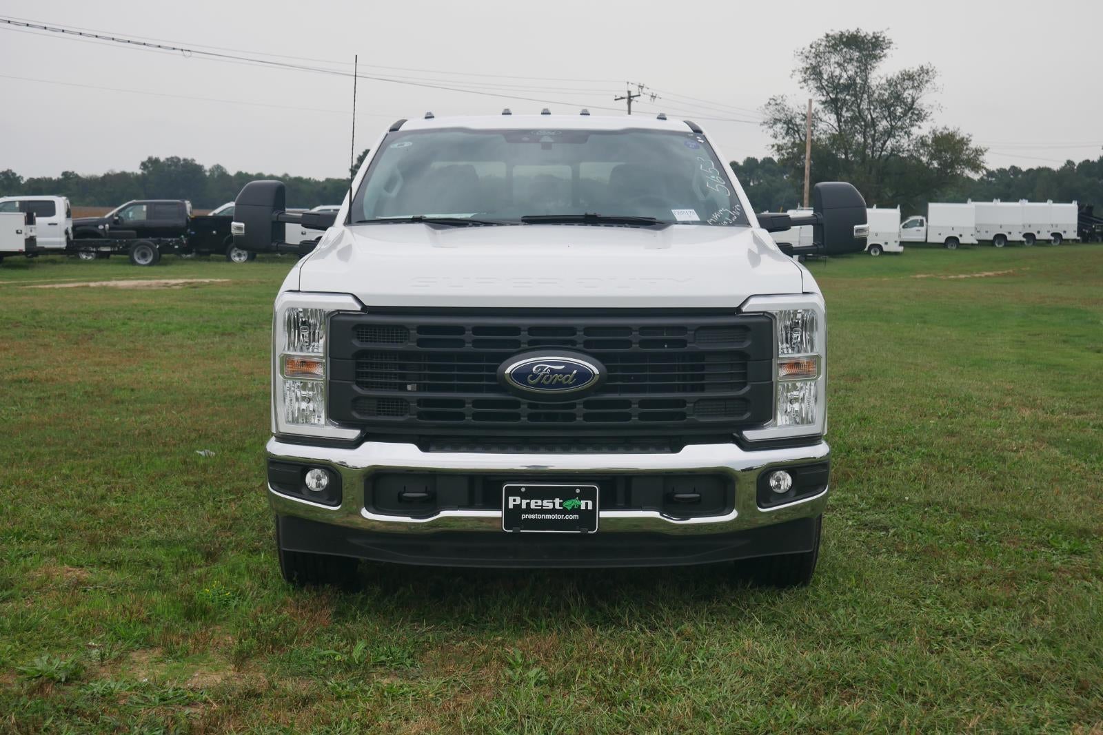 2025 Ford Super Duty F-250 8' KNAPHEIDE SERVICE BODY, SPRAY IN LINER, CLASS V HITCH