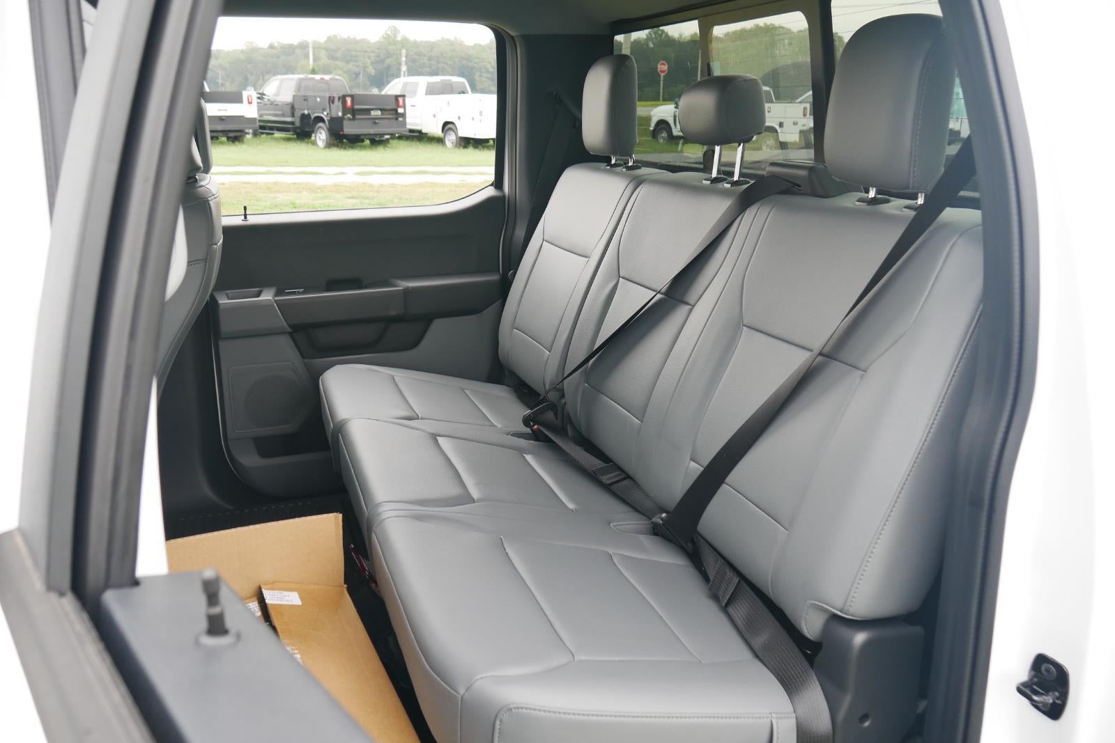 2025 Ford Super Duty F-250 8' KNAPHEIDE SERVICE BODY, SPRAY IN LINER, CLASS V HITCH