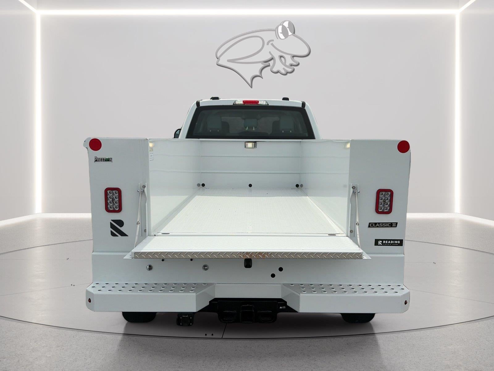 2026 Ford Super Duty F-250 SRW 8' READING CLASSIC II SERVICE BODY, C260 PACKAGE, CLASS V HITCH