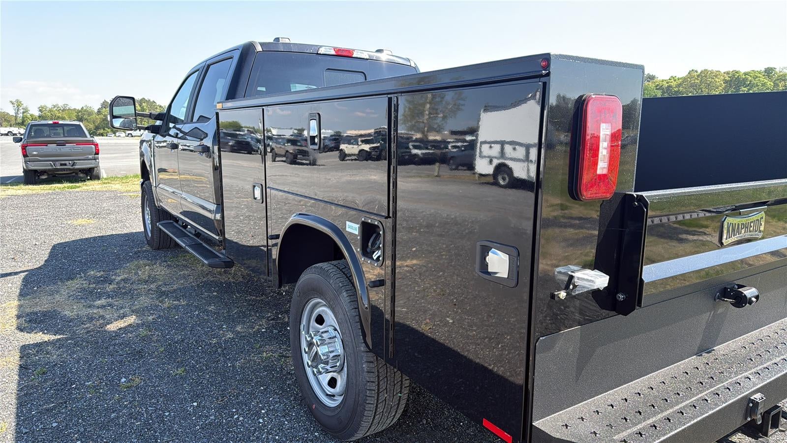 2026 Ford Super Duty F-350 SRW 9' KNAPHEIDE SERVICE BODY, SPRAY IN LINER, PAINTED TO MATCH, CLASS V HITCH, REMOTE LOCKS
