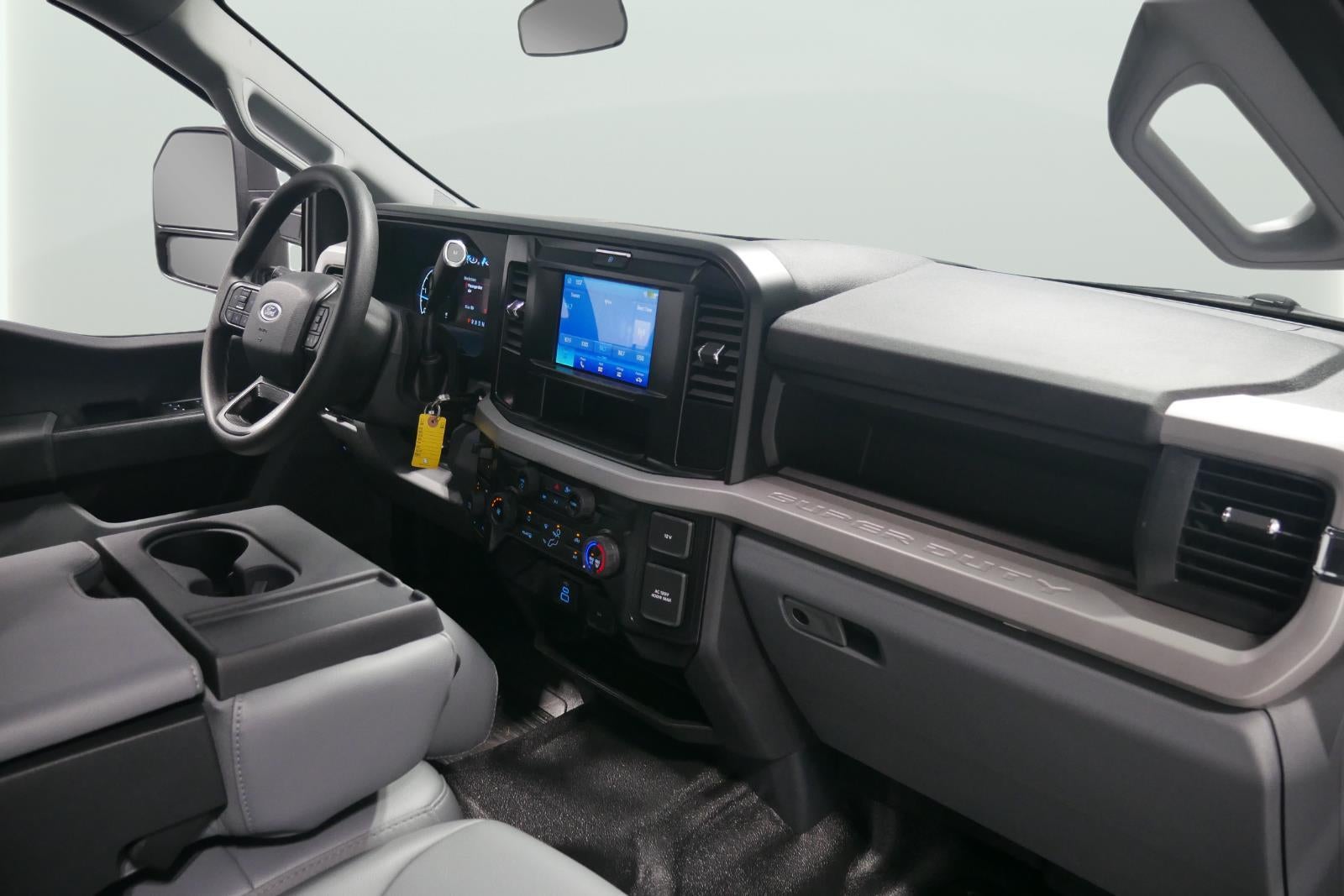 2025 Ford Super Duty F-350 9' KNAPHEIDE SERVICE BODY, REMOTE LOCKS & LIGHTS, SPRAY IN LINER, CLASS V HITCH