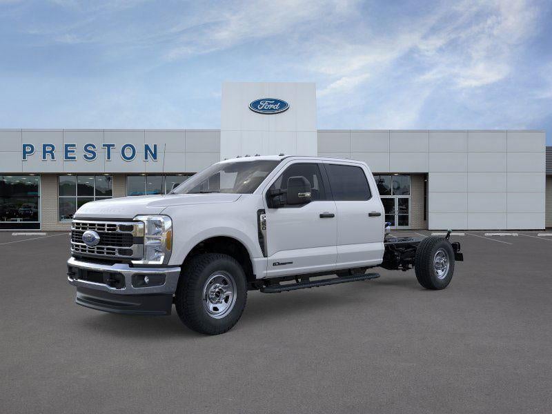 2025 Ford Super Duty F-350 SRW XL