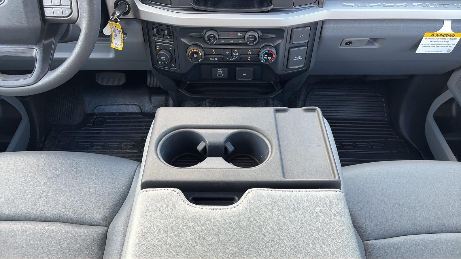 2027 Ford Super Duty F-350 SRW XL