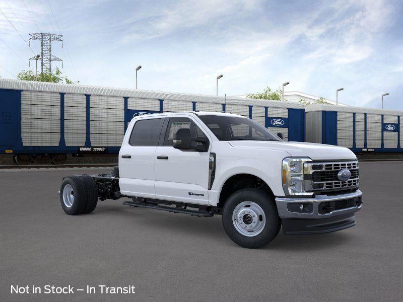 2026 Ford Super Duty F-350 DRW Lariat
