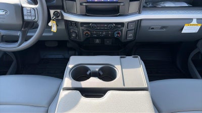 2027 Ford Super Duty F-350 SRW XL