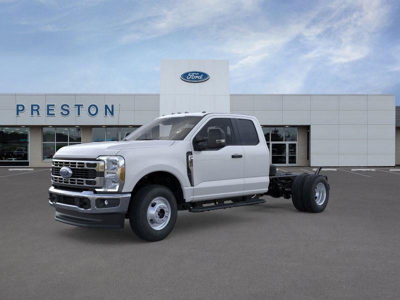 2026 Ford Super Duty F-350 DRW XL