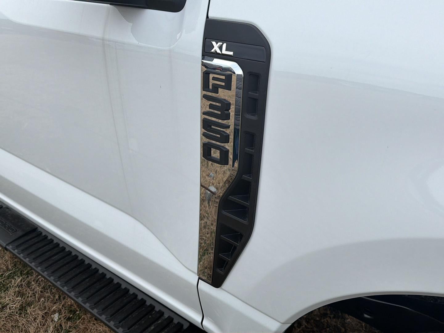 2026 Ford Super Duty F-350 DRW XL