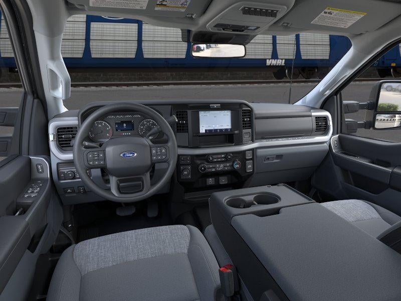 2026 Ford Super Duty F-350 DRW XLT