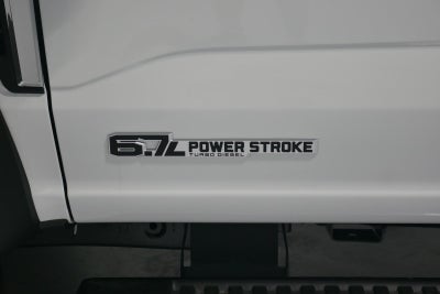 2025 Ford Super Duty F-450 DRW 9' DYNA PRO 3-4 YARD DUMP, BUYERS "L" PACK TOOL BOX, 1/4 CAB SHIELD, MANUAL TARP, FULL PLATE COMBO HITCH 2 5/16" BALL,