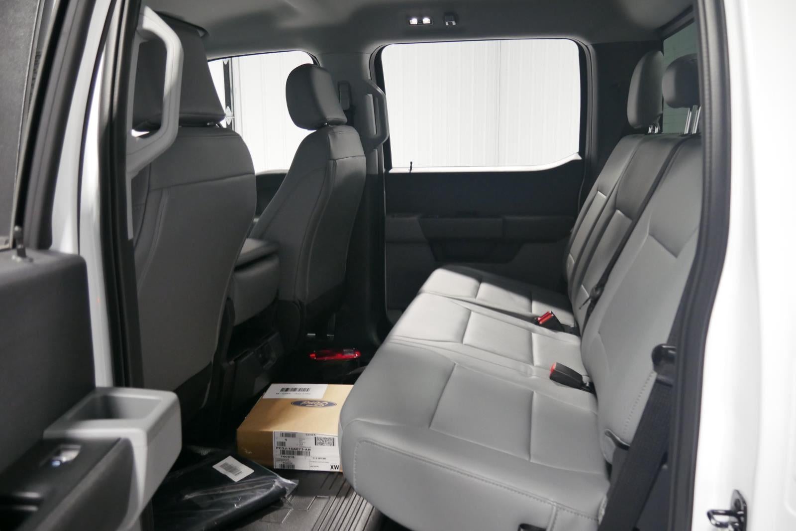 2026 Ford Super Duty F-450 DRW 11' KNAPHEIDE SERVICE BODY, SPRAY IN LINER, CLASS V HITCH,