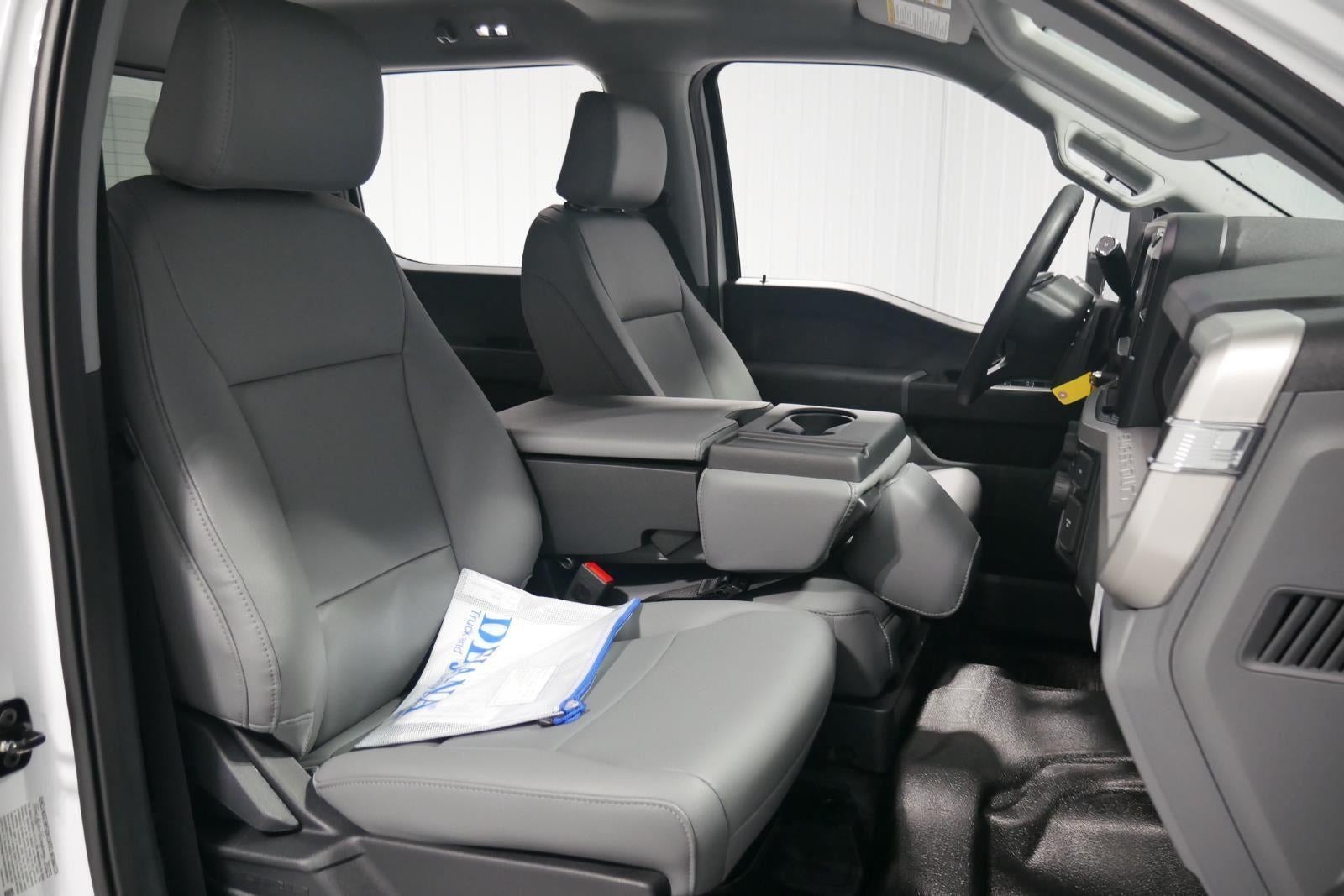 2026 Ford Super Duty F-450 DRW 11' KNAPHEIDE SERVICE BODY, SPRAY IN LINER, CLASS V HITCH,