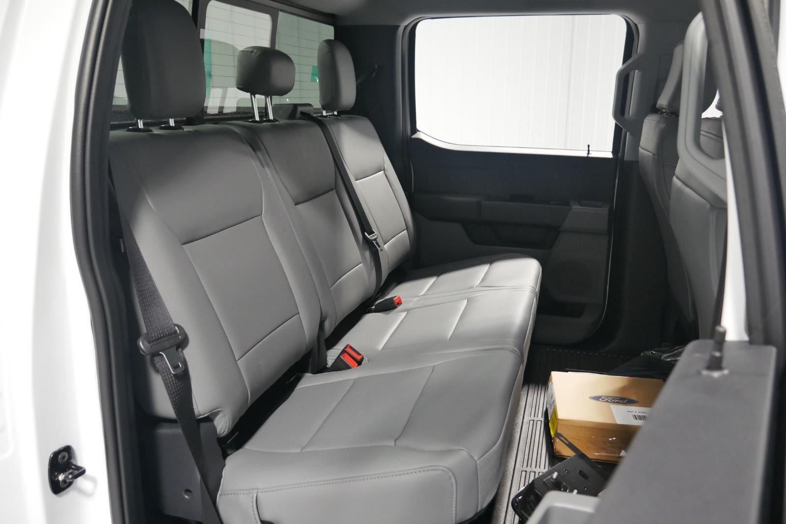 2026 Ford Super Duty F-450 DRW 11' KNAPHEIDE SERVICE BODY, SPRAY IN LINER, CLASS V HITCH,