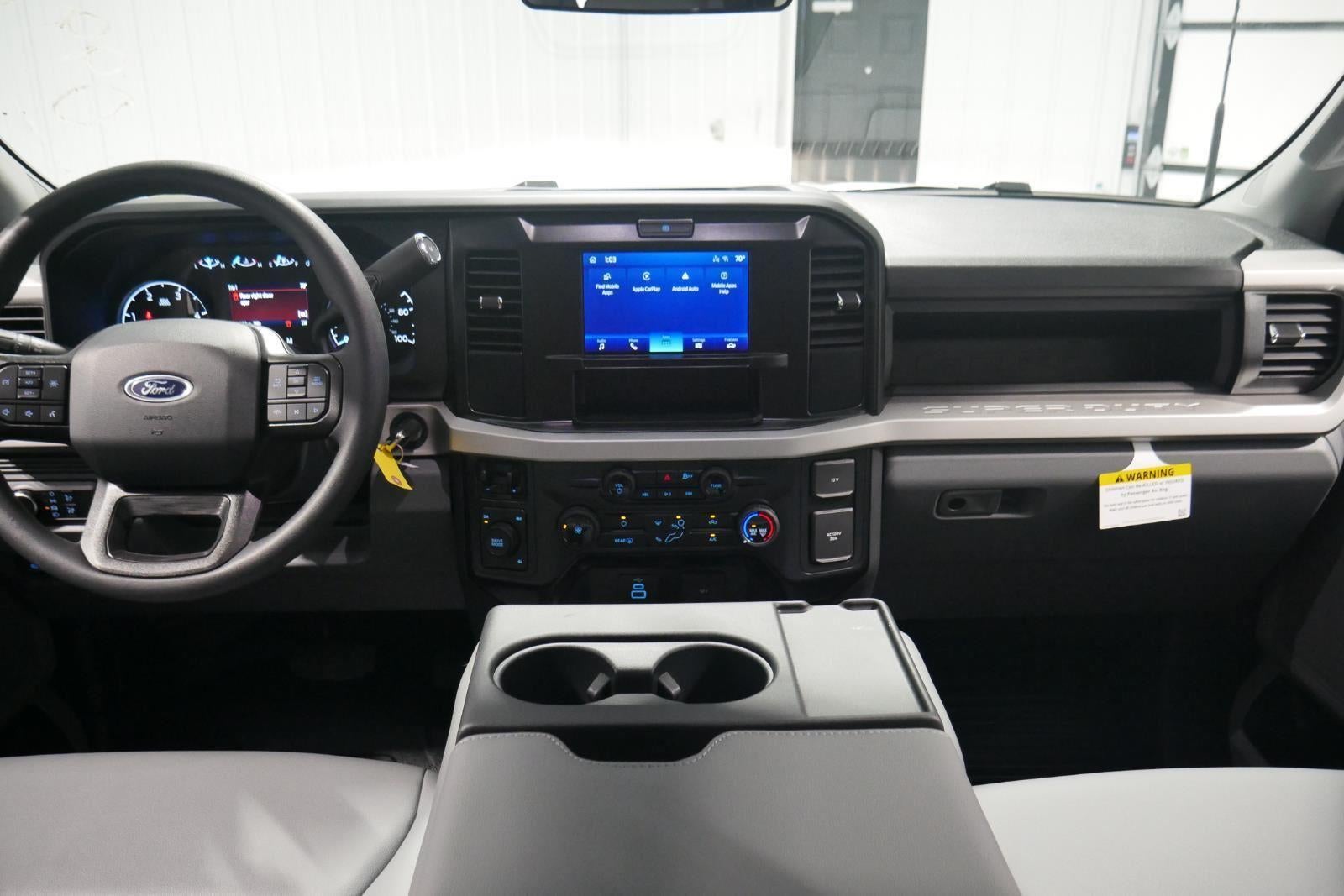 2026 Ford Super Duty F-450 DRW 11' KNAPHEIDE SERVICE BODY, SPRAY IN LINER, CLASS V HITCH,