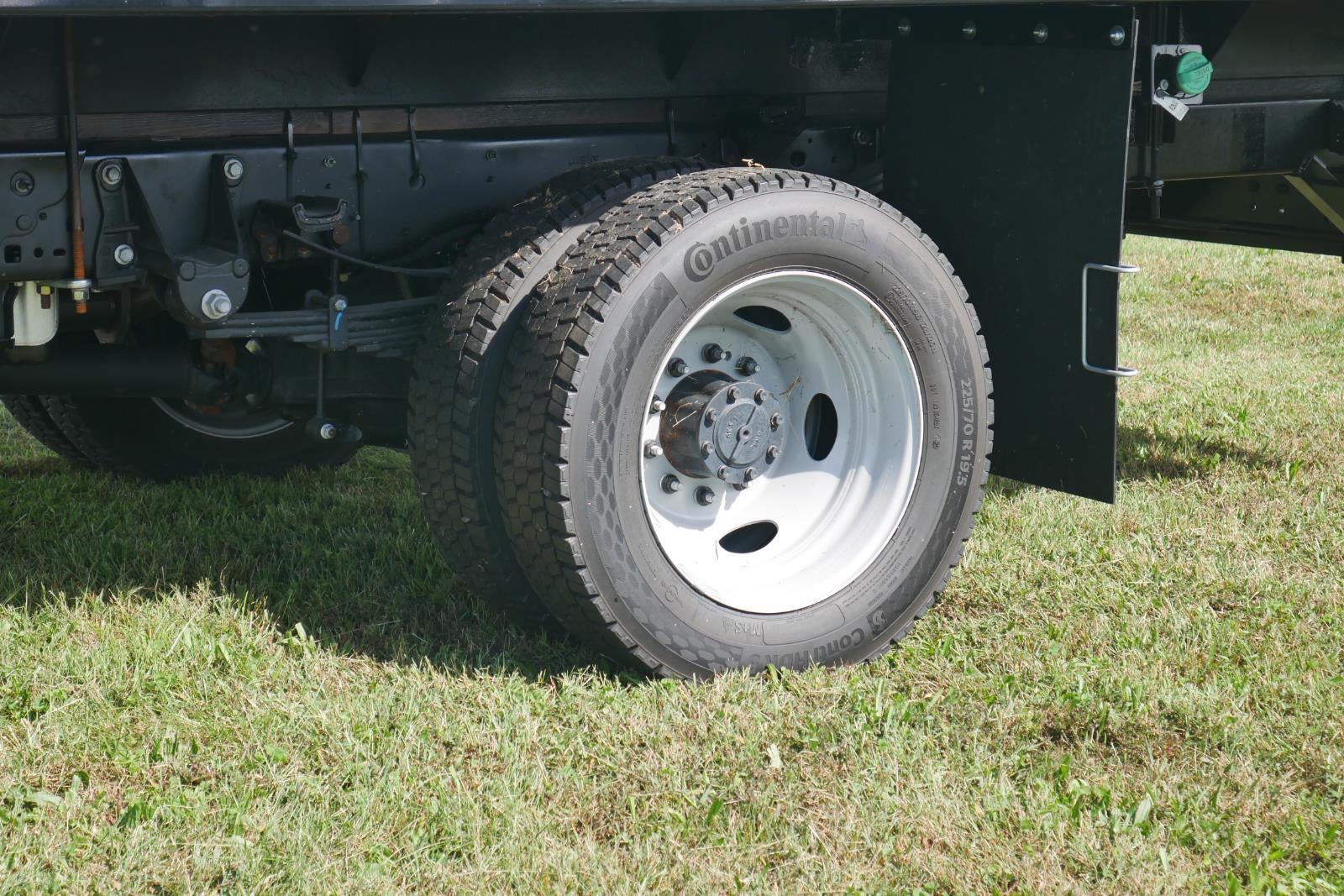 2025 Ford Super Duty F-550 DRW XL