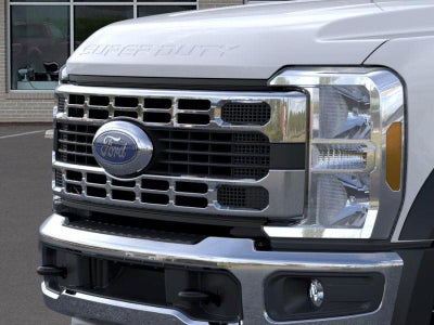 2025 Ford Super Duty F-550 DRW XL