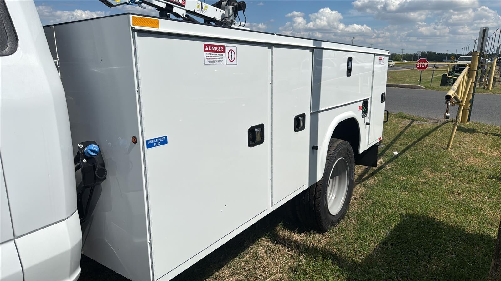 2025 Ford Super Duty F-600 DRW XL