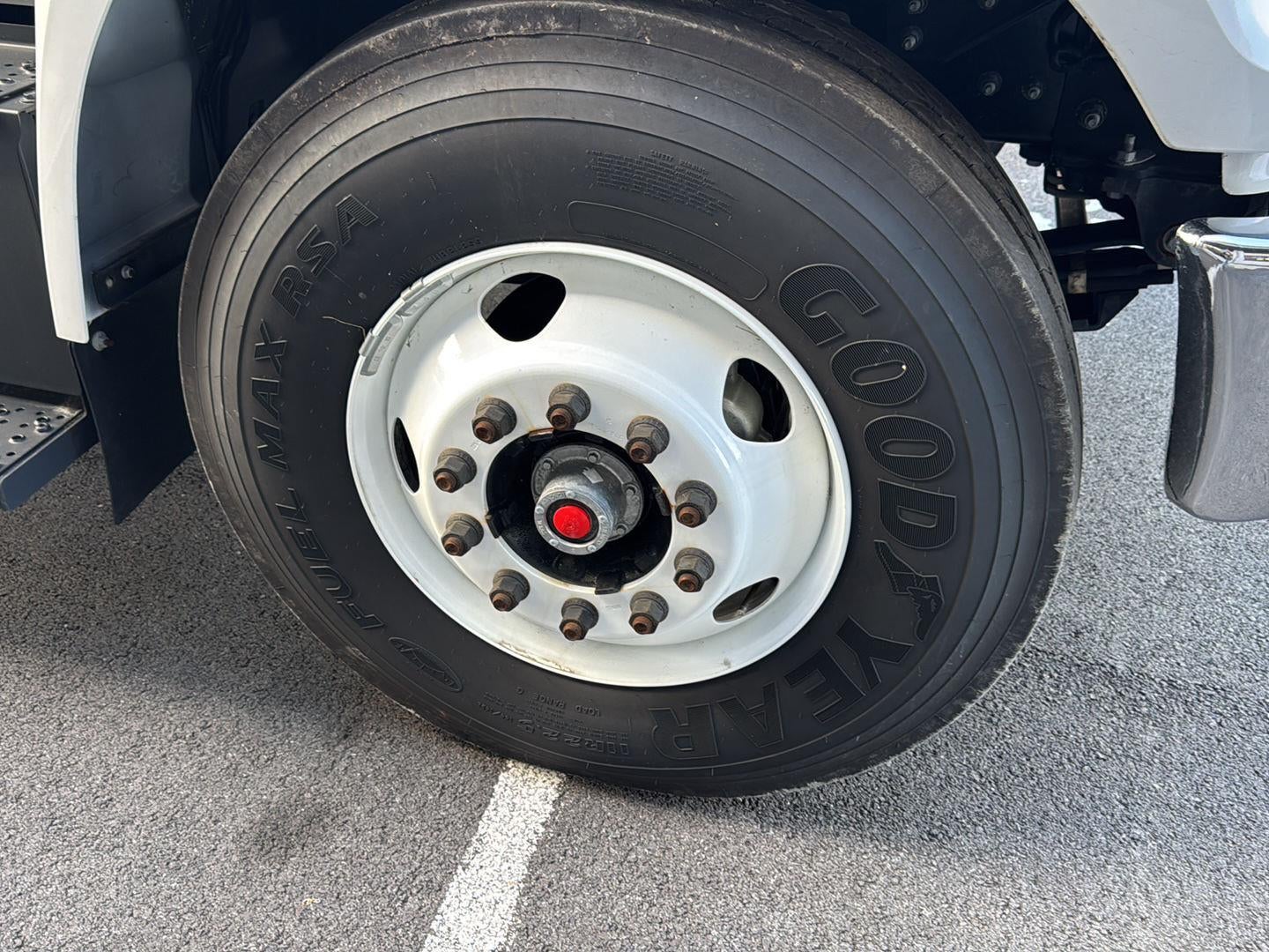 2025 Ford F-650 Straight Frame Gas 24' ALUMINUM DURABOX PRO VAN BODY,THIEMAN STOW-AWAY TAILGATE, 2,500 LBS CAPACITY