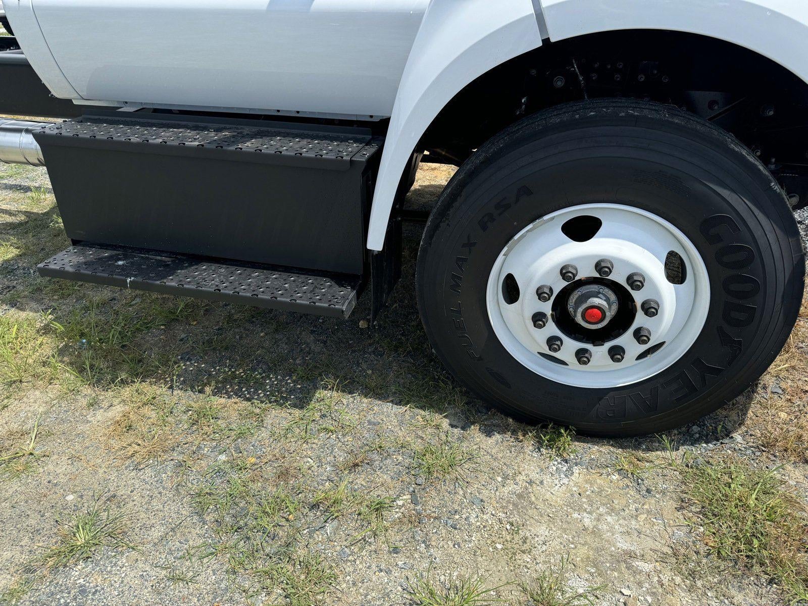 2025 Ford F-650 Straight Frame Gas 24' ALUMINUM DURABOX PRO VAN BODY,THIEMAN STOW-AWAY TAILGATE, 2,500 LBS CAPACITY