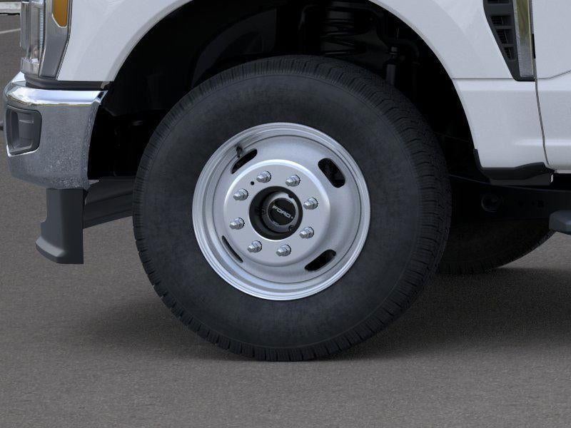 2026 Ford Super Duty F-350 DRW XL CHASSIS ONLY