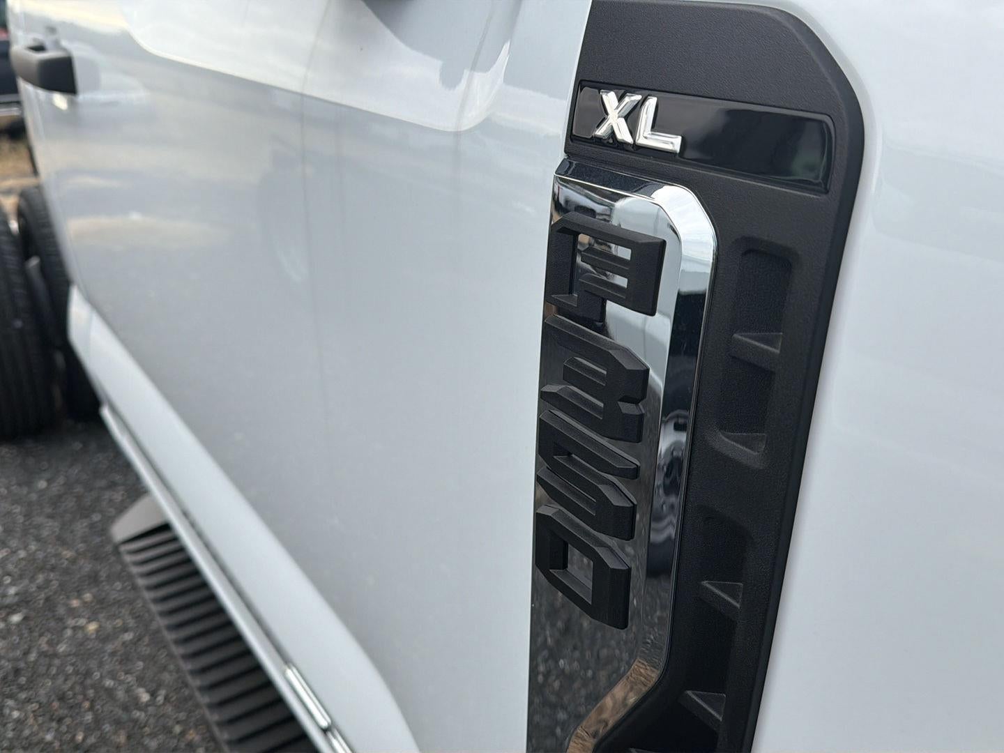 2026 Ford Super Duty F-350 DRW XL