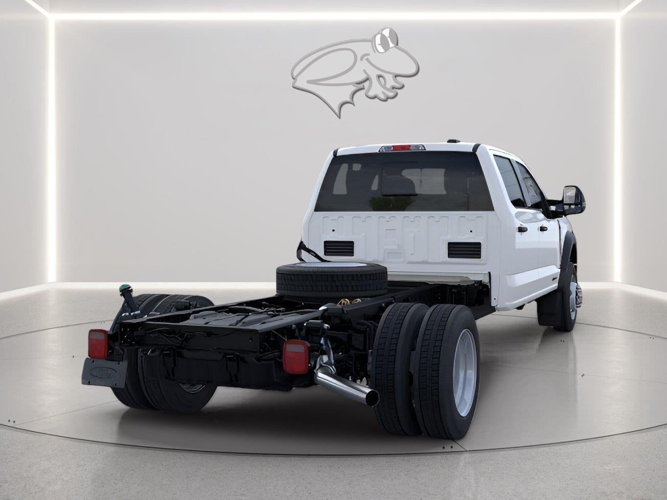 2026 Ford Super Duty F-550 Drw XL CHASSIS ONLY