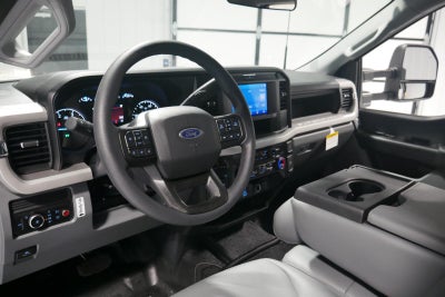 2026 Ford Super Duty F-550 DRW XL