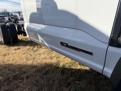 2025 Ford Super Duty F-550 DRW XL