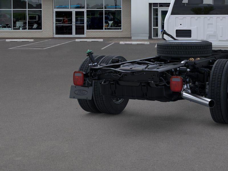 2025 Ford Super Duty F-550 DRW XL CHASSIS ONLY