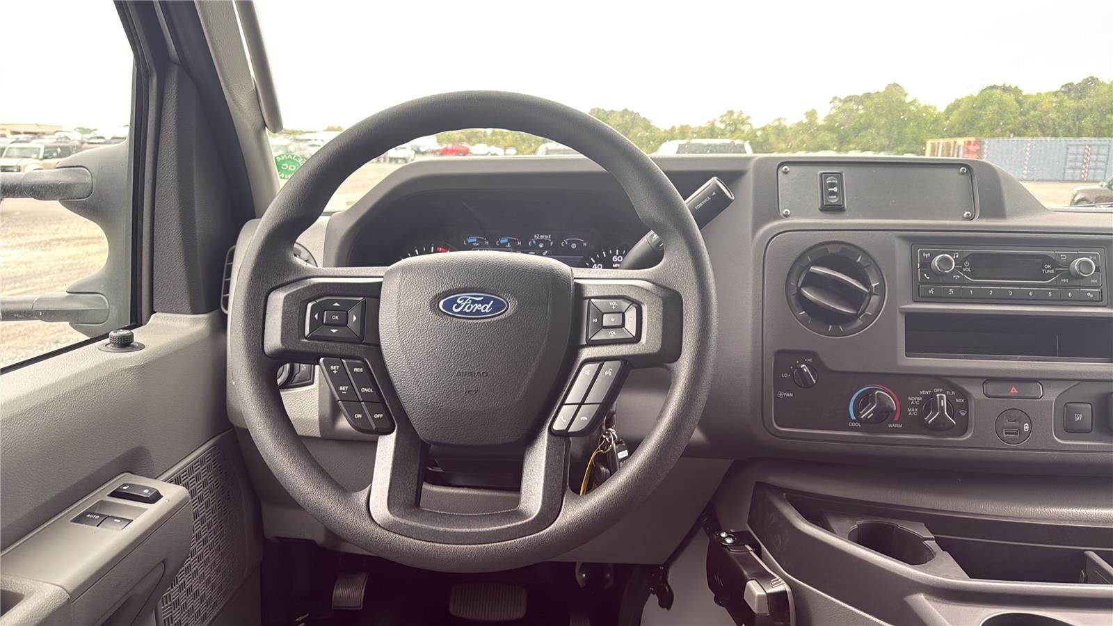 2027 Ford E-Series Cutaway E-350 SRW