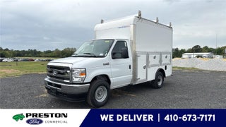 2027 Ford E305t E-350 SRW