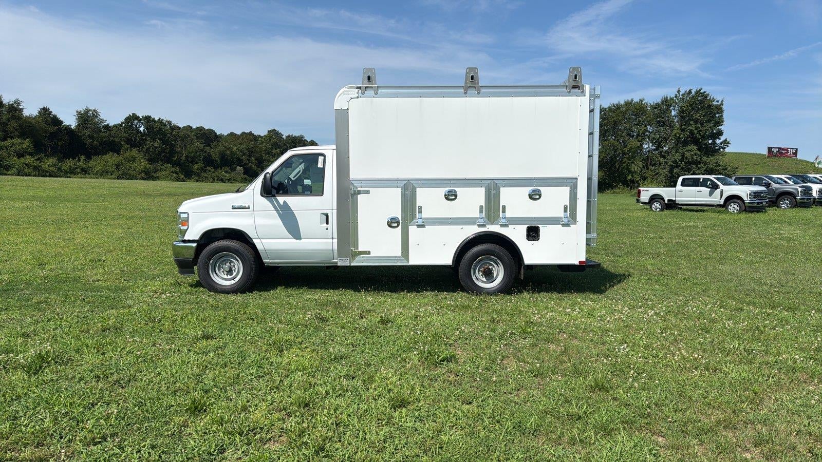 2027 Ford E-Series Cutaway 10' DURACUBE MAX FRP ENCLOSED SERVICE BODY, 3 BOW LADDER RACK, POWER LOCKS