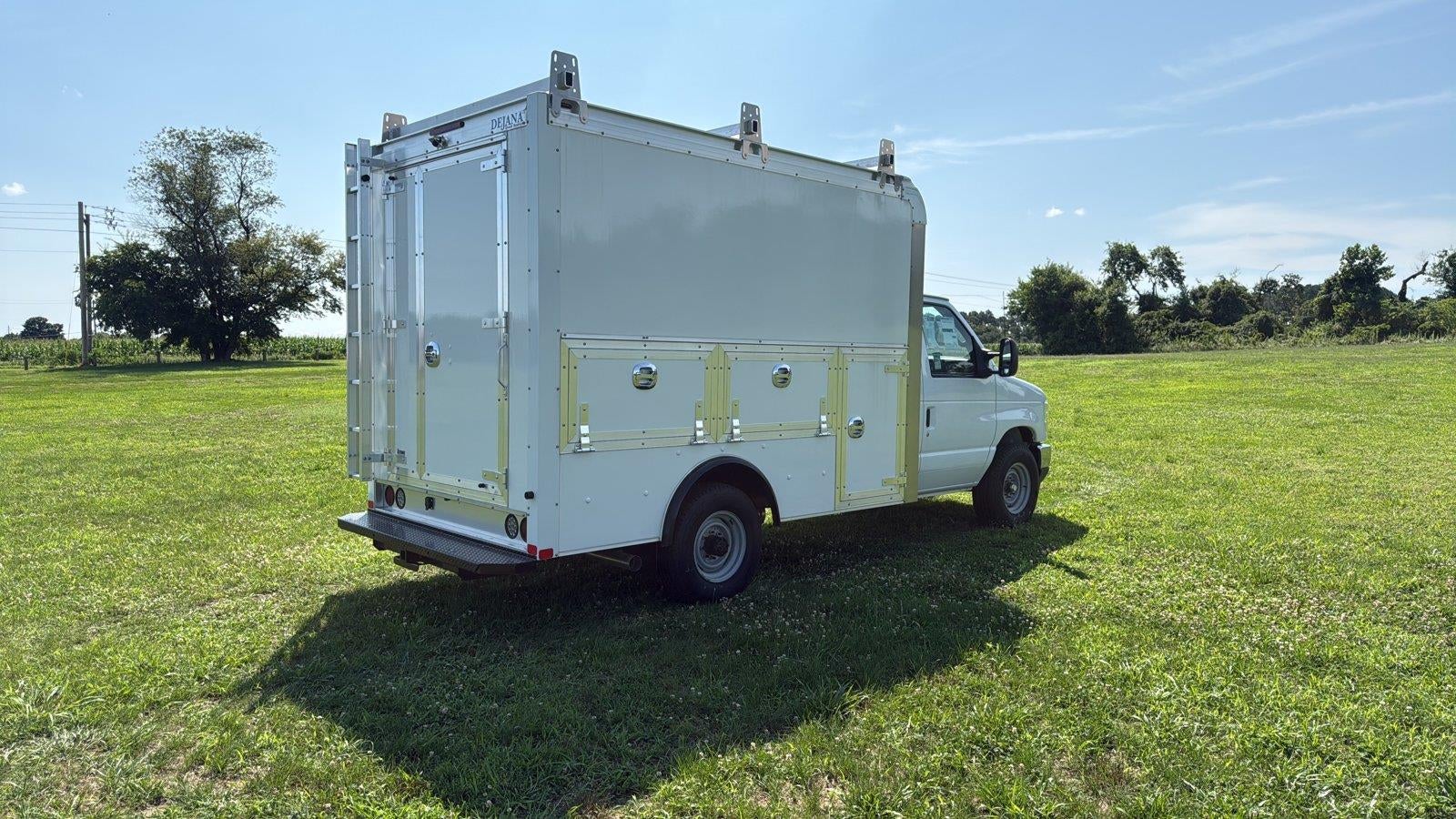 2027 Ford E-Series Cutaway 10' DURACUBE MAX FRP ENCLOSED SERVICE BODY, 3 BOW LADDER RACK, POWER LOCKS