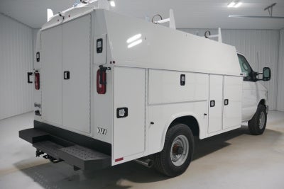2026 Ford E-Series Cutaway E-350 10FT KNAPHEIDE KUV ENCLOSED SERVICE BODY, MASTER LOCK SYSTEM CLASS V HITCH 3 BOW LADDER RACK