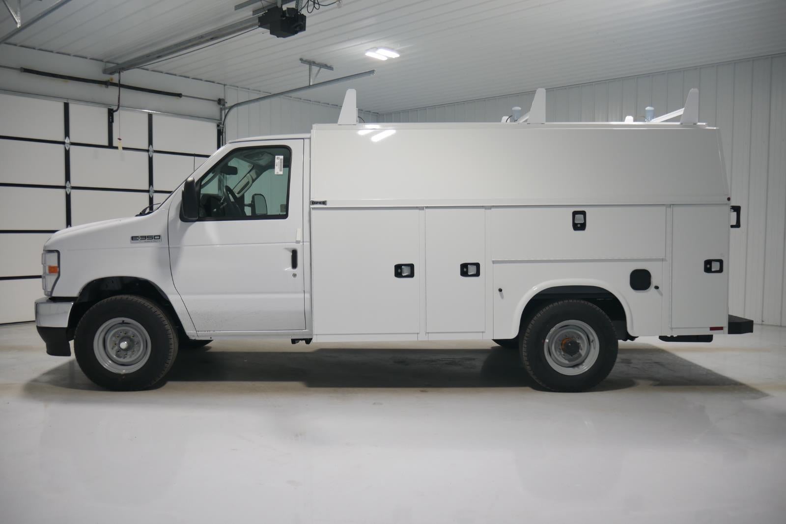 2026 Ford E-Series Cutaway E-350 10FT KNAPHEIDE KUV ENCLOSED SERVICE BODY, MASTER LOCK SYSTEM CLASS V HITCH 3 BOW LADDER RACK