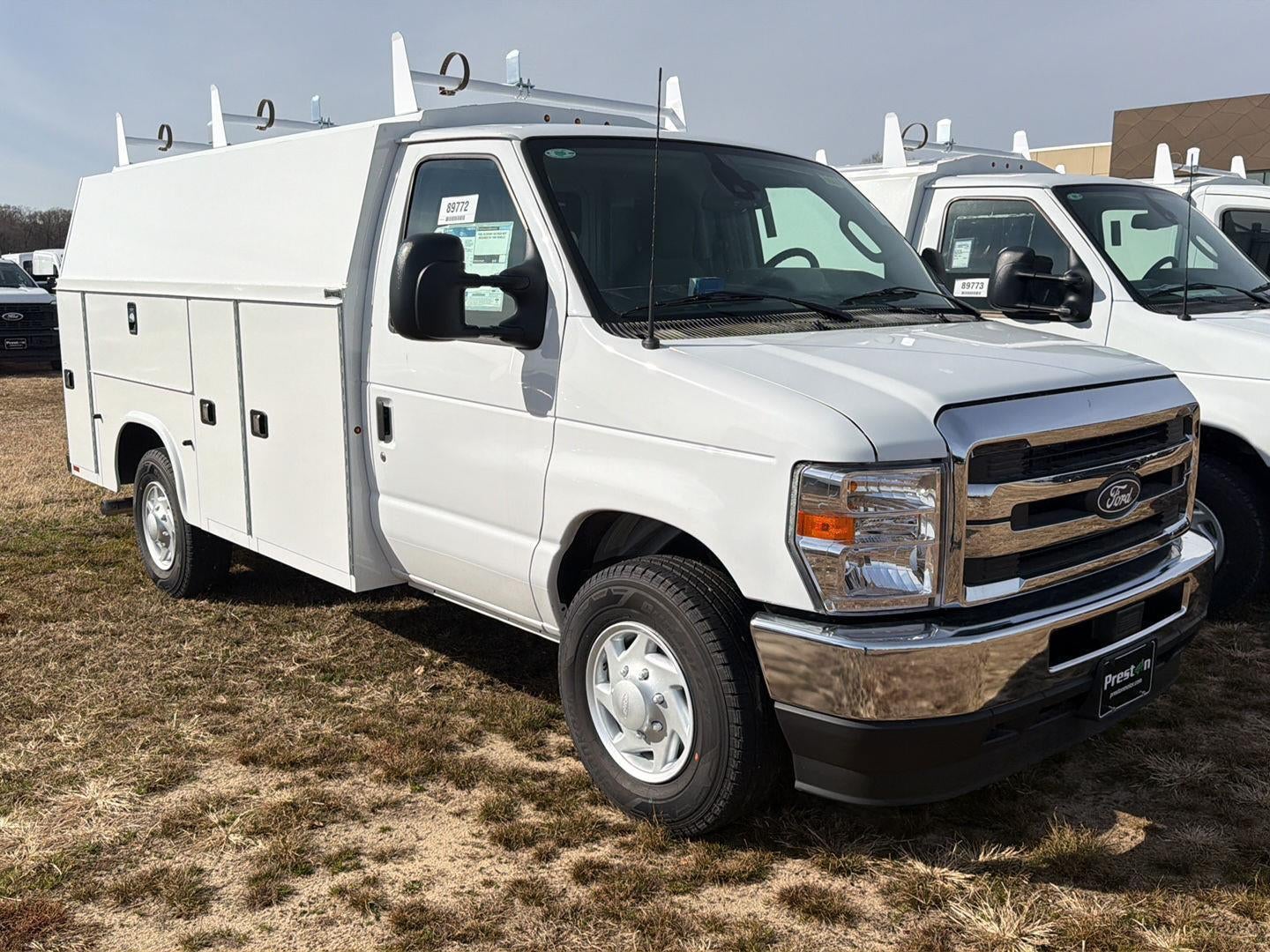 2026 Ford E-Series Cutaway E-350 10FT KNAPHEIDE KUV ENCLOSED SERVICE BODY, 3 BOW LADDER RACK CLASS V HITCH MASTER LOCK SYSTEM