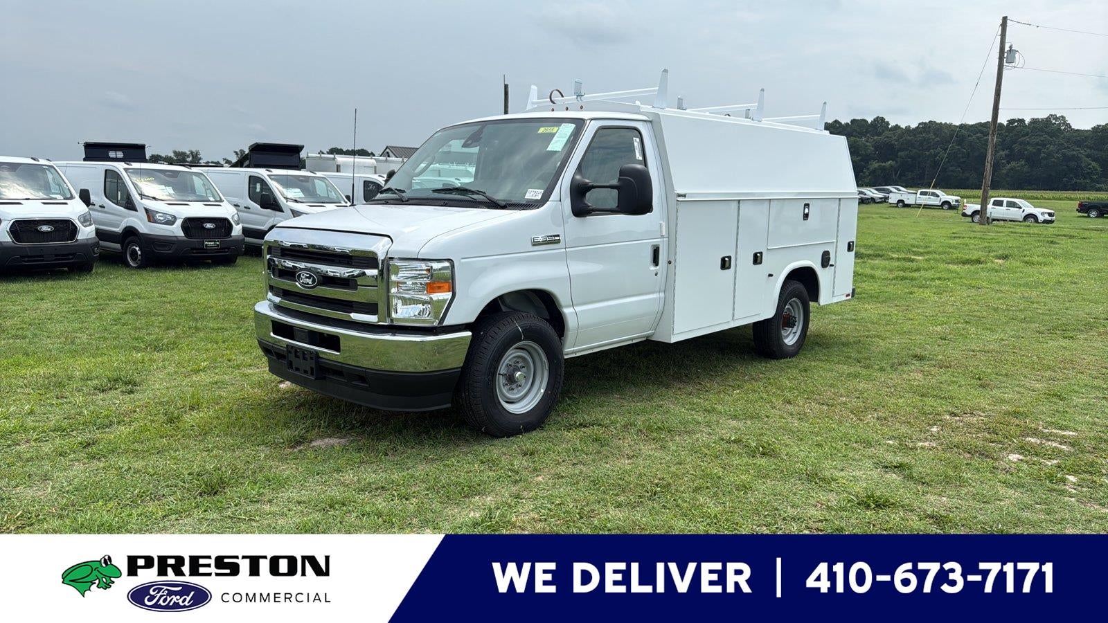 2027 Ford E-Series Cutaway 10' KNAPHEIDE KUV LOW ROOF ENCLOSED SERVICE BODY, MASTER LOCK SYSTEM, CLASS V HITCH, 3 BOW LADDER RACK