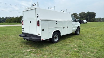 2027 Ford E-Series Cutaway 10' KNAPHEIDE KUV LOW ROOF ENCLOSED SERVICE BODY, MASTER LOCK SYSTEM, CLASS V HITCH, 3 BOW LADDER RACK