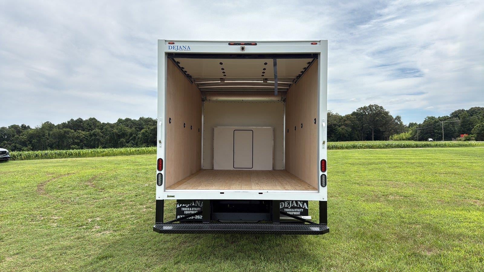 2027 Ford E-Series Cutaway 14' DURACUBE ALUMINUM BODY, ROLL UP DOOR