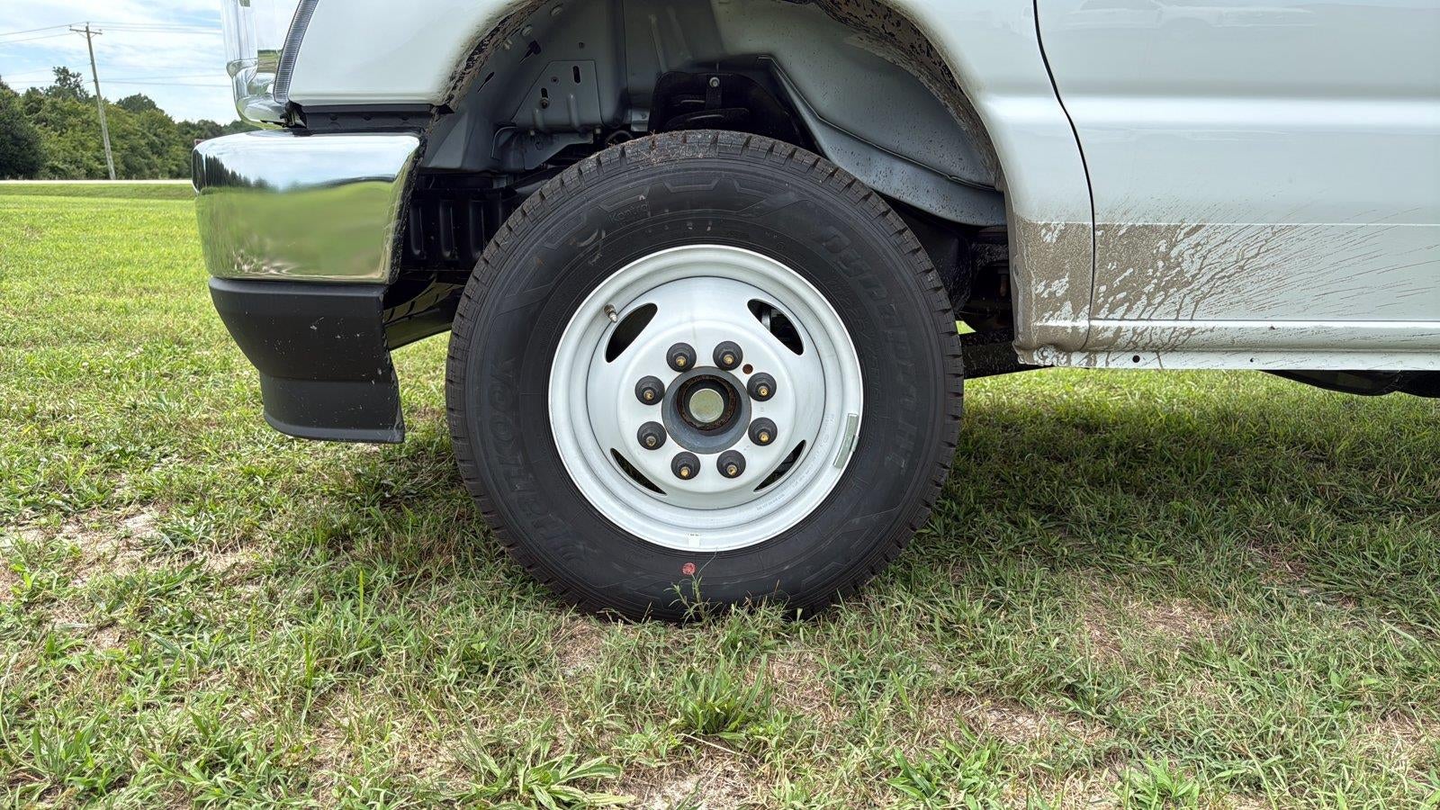 2027 Ford E-Series Cutaway 14' DURACUBE ALUMINUM BODY, ROLL UP DOOR