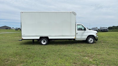 2027 Ford E-Series Cutaway Base