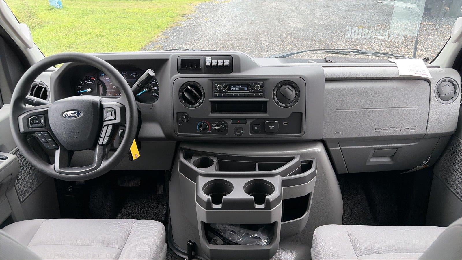 2027 Ford E-Series Cutaway Base