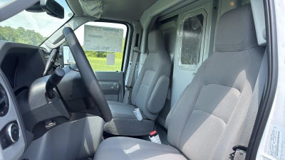 2027 Ford E-Series Cutaway Base