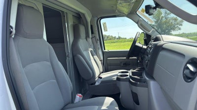 2027 Ford E-Series Cutaway Base